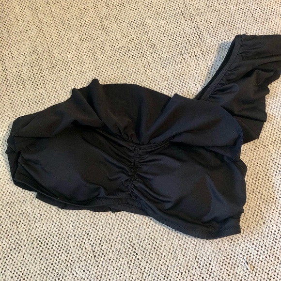 H&M One Shoulder Ruffle Swim Top - Picture 3 of 7